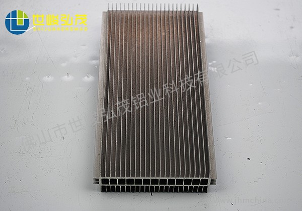 水冷電子散熱器鋁型材-1 水冷電子散熱器鋁型材-1