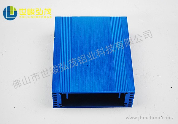 拉絲氧化移動(dòng)電源鋁型材外殼 拉絲氧化移動(dòng)電源鋁型材外殼