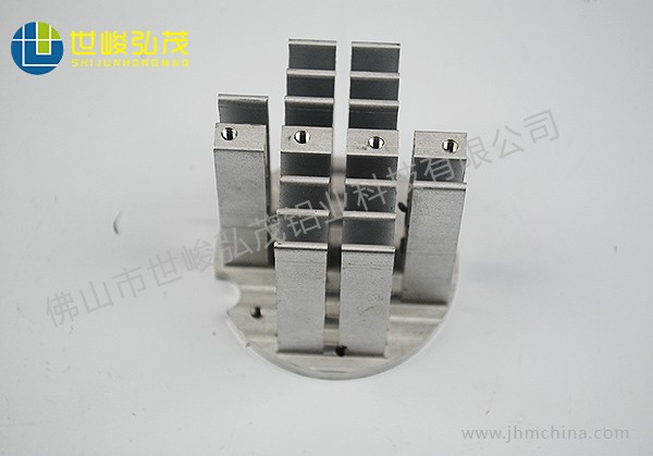 CNC數(shù)控銑散熱器深加工鋁型材-1 CNC數(shù)控銑散熱器深加工鋁型材-1