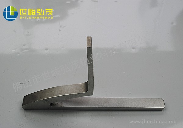 電視機底座深加工鋁型材