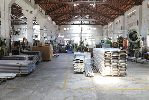 世峻弘茂生產(chǎn)基地21 世峻弘茂生產(chǎn)基地21